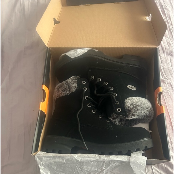 NWT Lugz Women's Empire Hi Fur Winter Boot
In Black. - Picture 4 of 4